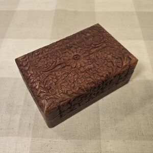 Indian Mughal Floral Design Hand Carved Solid Teak Wood Box 6 x 4